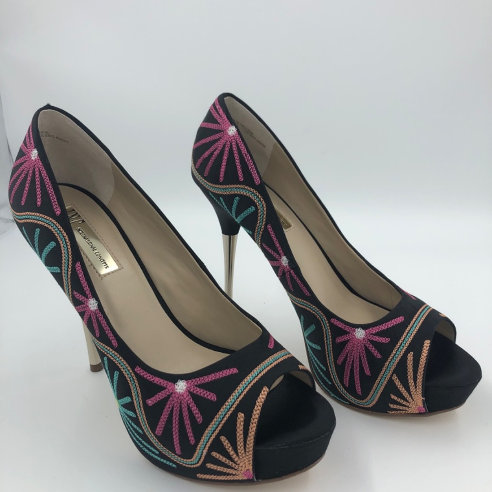 Shoes - Picture 3 of 3
